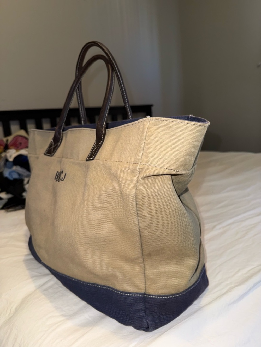 ‼️Rare print Lands End medium Zip tote - Picture 3 of 10